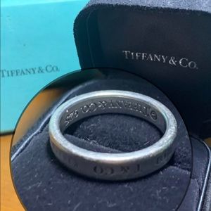 ✨Tiffany & Co. S925 sterling silver Band Size 5.5✨